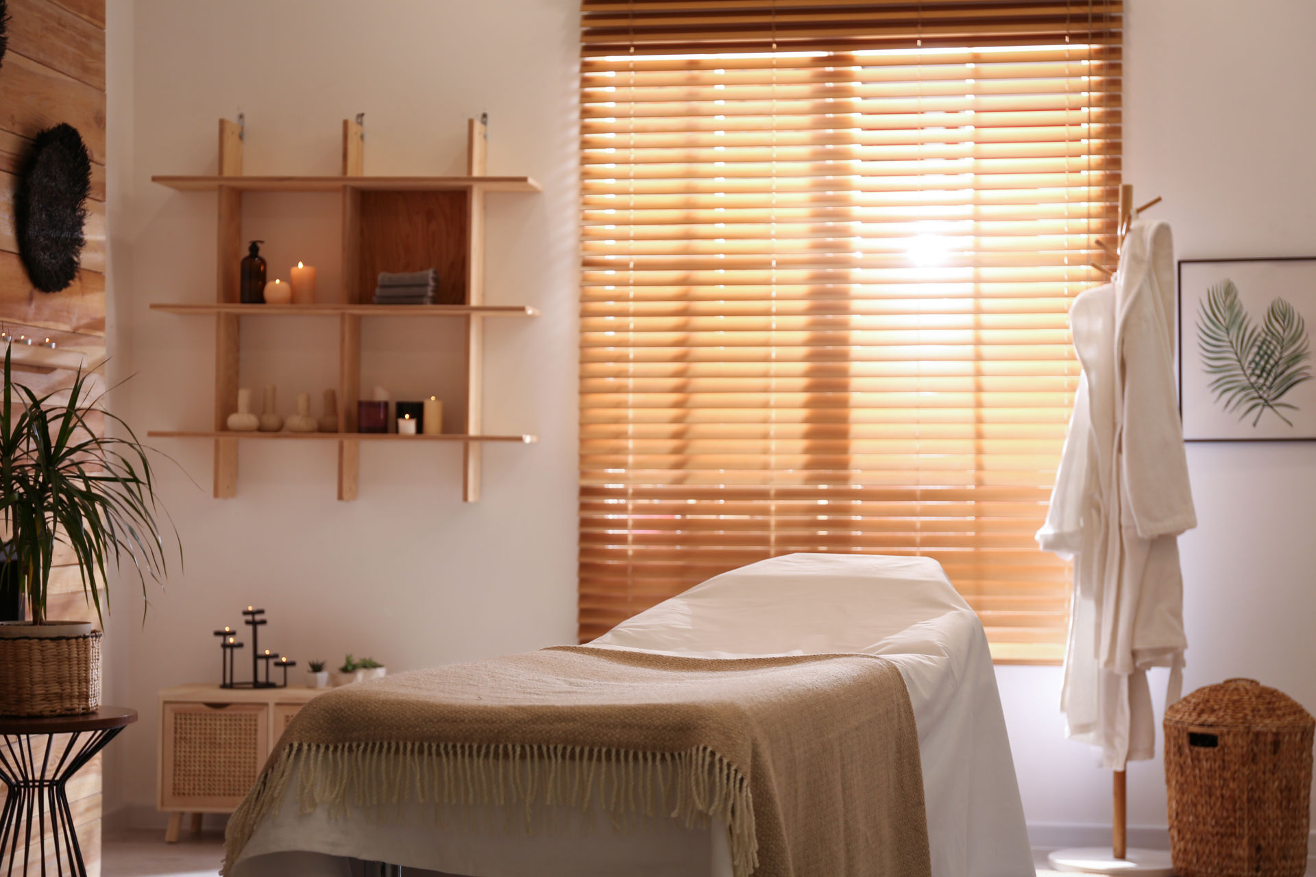 Salon Shutterstock 1918962731